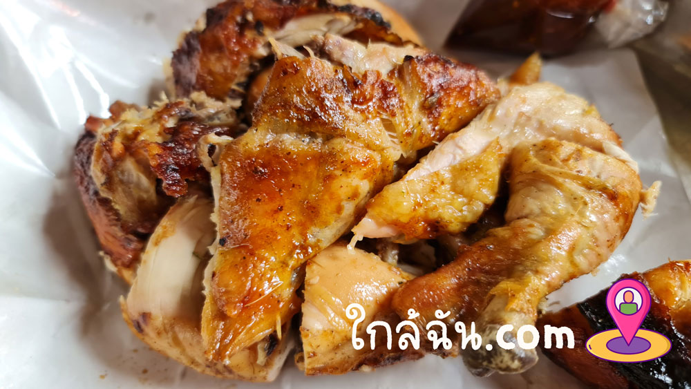 แอดมีนลองมาหนึ่งตัว ตัวใหญ่ไก่ย่างพอดีเนื้อฉ่ำๆอร่อยดีครับ ส่วนน้ำจิ่มก็โอเครเลย ถ้าชอบเยอะขอเพิ่มได้ครับ