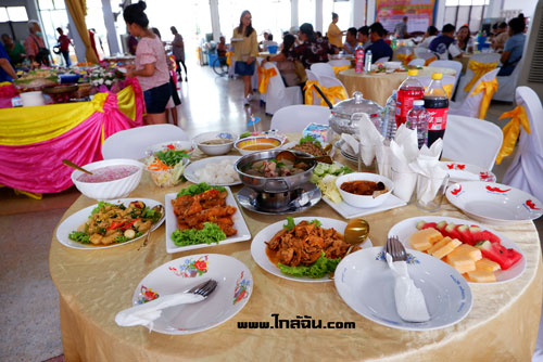 สถานที่จัดเลี้ยงอาหารบุฟเฟ่ต์ วัดโคกช้าง ตำบล อุทัย จังหวัดพระนครศรีอยุธยา 
 อาหาร จัดเลี้ยง แบบ บุฟเฟ่ต์ ตักแล้วไปนั่งทานสบายๆ 
ค่าอาหารบุฟเฟ่ต์งานบวช จำนวน 400 ท่าน ราคาค่าอาหารท่านละ 185 บาท
รายละเอียดไลน์บุฟเฟ่ต์ อาหารคาว 6 อย่าง ของหวาน 2 อย่าง พร้อมข้าวหอมละน้ำดื่ม
ค่าใช้จ่ายเสียเฉพาะ ค่าอาหารเท่านั้น